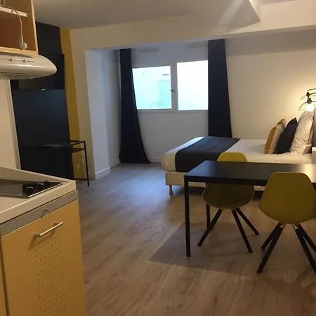 公寓式酒店 城市阁楼公寓酒店 3*