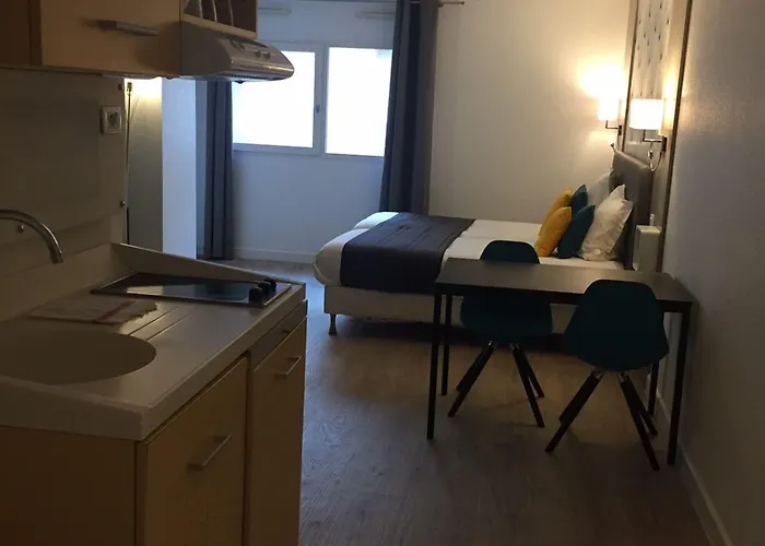 城市阁楼公寓酒店 3*